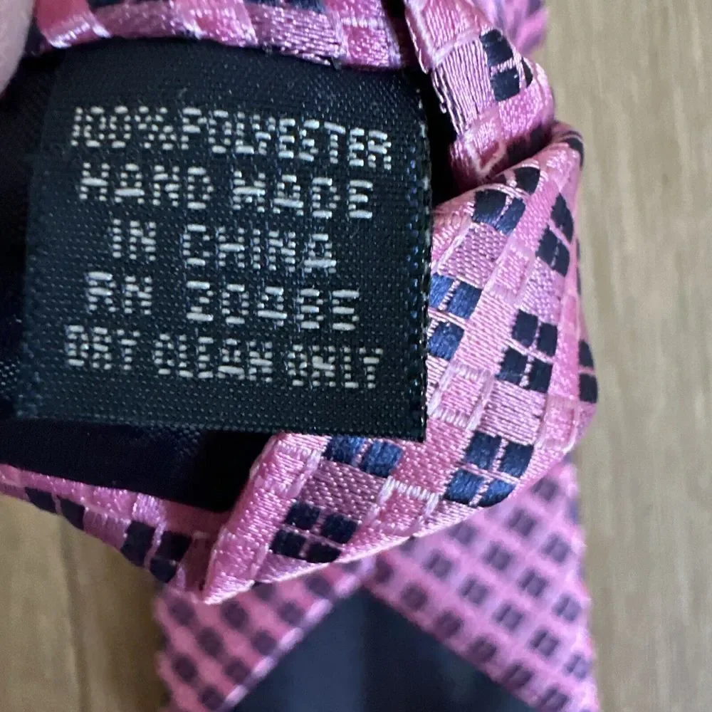 Isaac Mizrahi New York Pink Black Tie‎ NEW 100% Polyester
